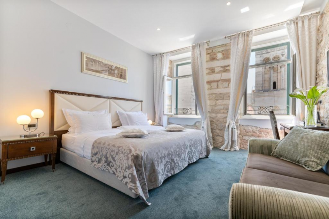 Heritage Hotel Antique Split 8/60