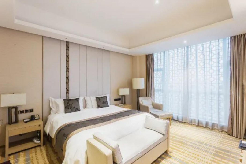 Days Hotel & Suites by Wyndham Liangping 7/11