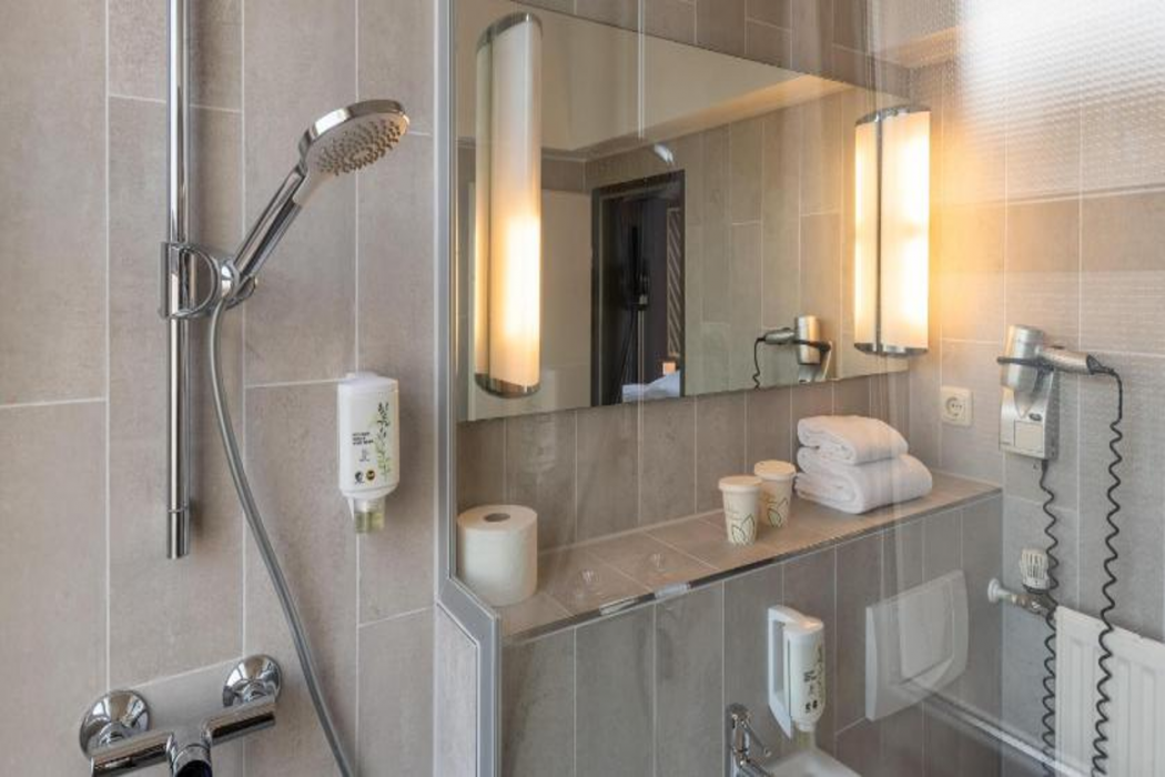 B&B HOTEL Aachen City-Ost 26/36
