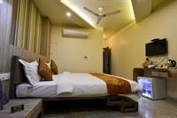 OYO Premium Assi Ghat 20/50