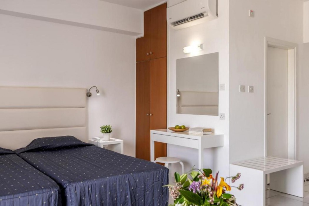 Papantonia Hotel 11/60