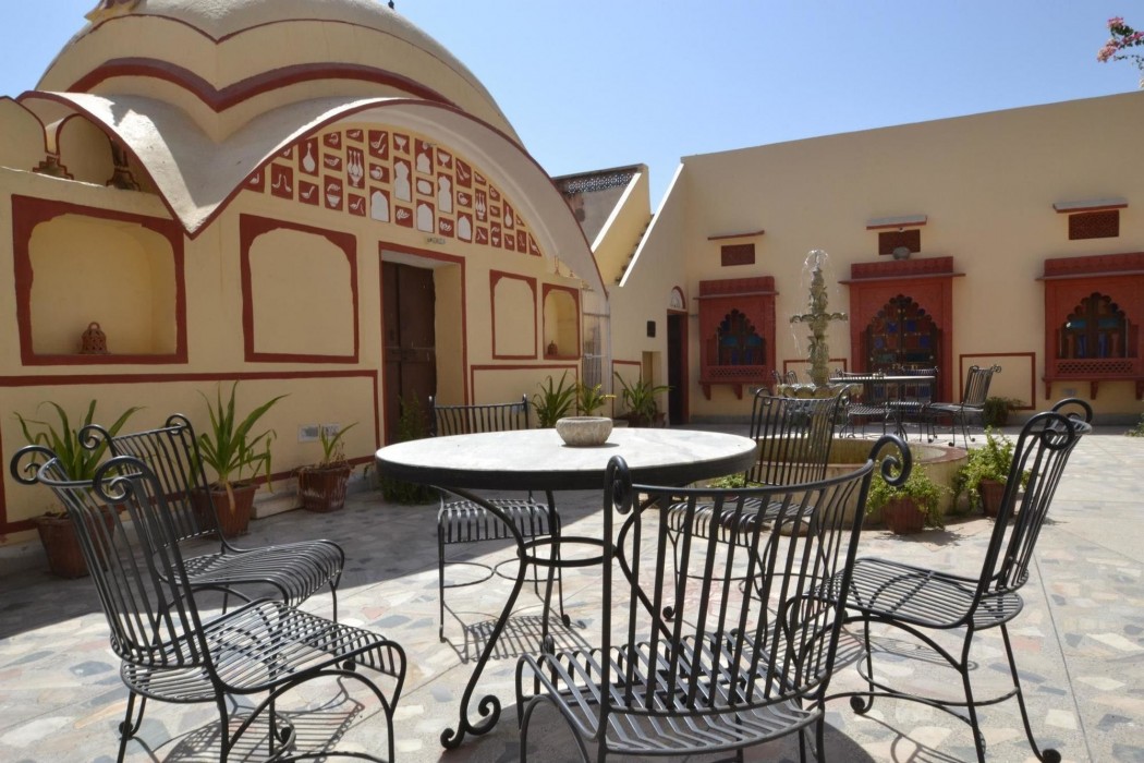 Rawla Mrignayani Palace 33/67