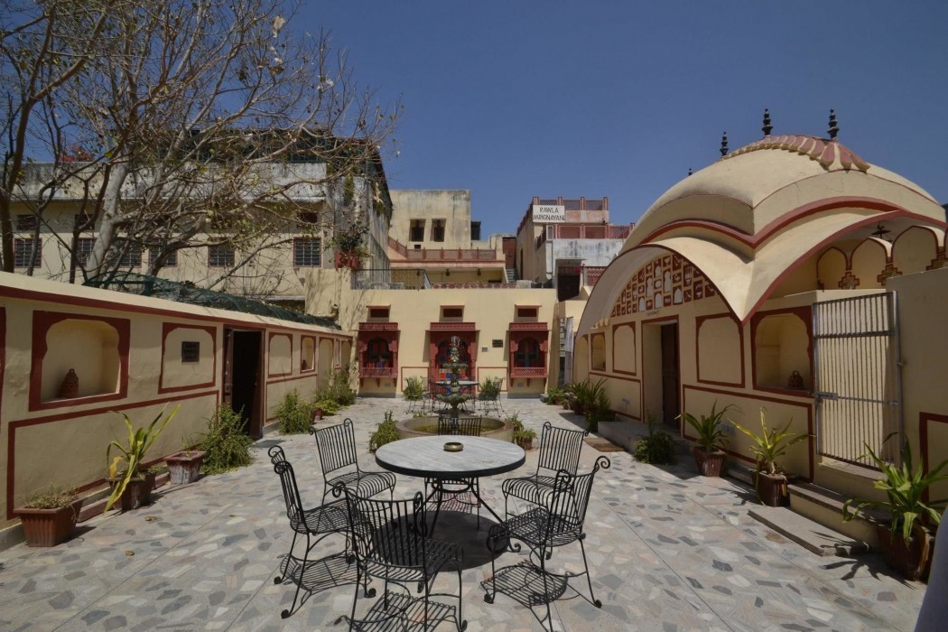 Rawla Mrignayani Palace 32/67