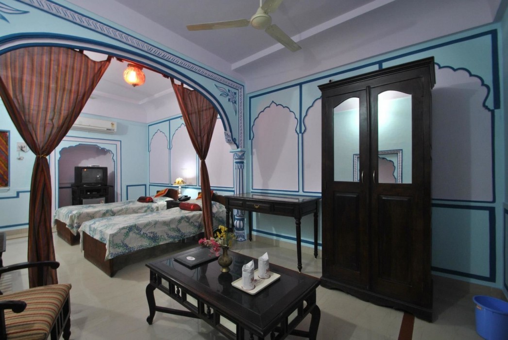 Rawla Mrignayani Palace 36/67
