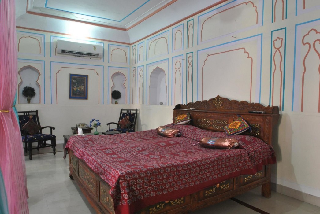 Rawla Mrignayani Palace 24/67