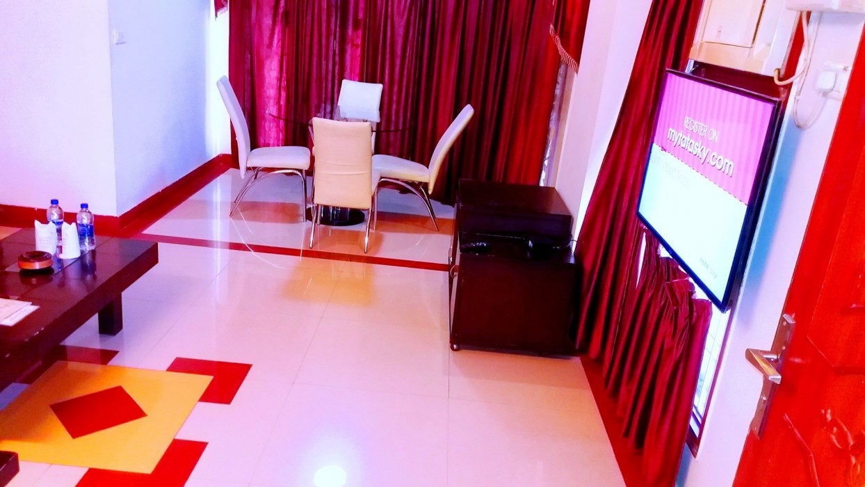 Hotel Kings Corner 35/99