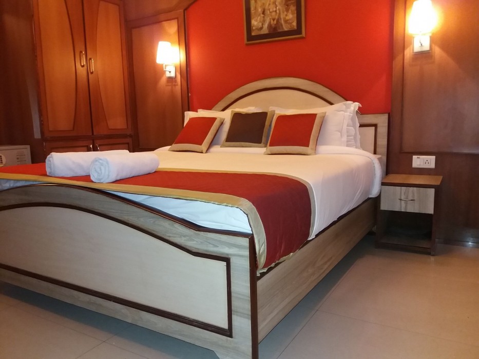 Hotel Kings Corner 38/99