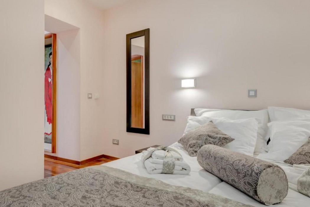 Palace Suites Heritage Hotel – Adults Only 8/70