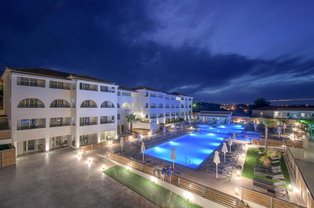 Azure Resort Spa 1/51