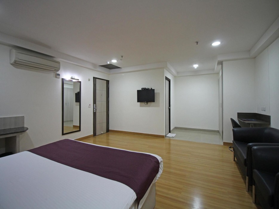 OYO Rooms Noida Sector 62 27/73