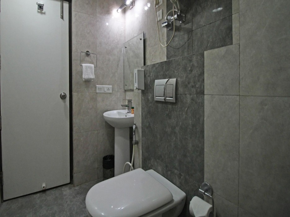 OYO Rooms Noida Sector 62 40/73