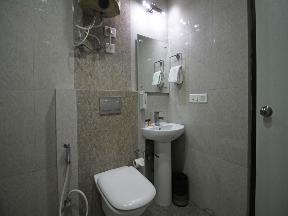 OYO Rooms Noida Sector 62 43/73