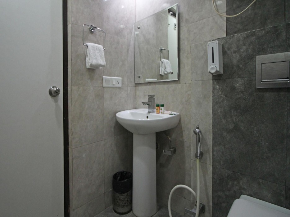 OYO Rooms Noida Sector 62 39/73