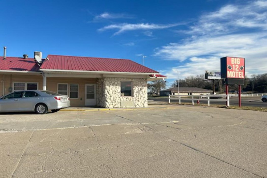 Big 12 Motel Broken Bow in BROKEN BOW - NE
