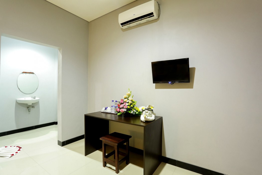 Bali Mega Hotel 12/63