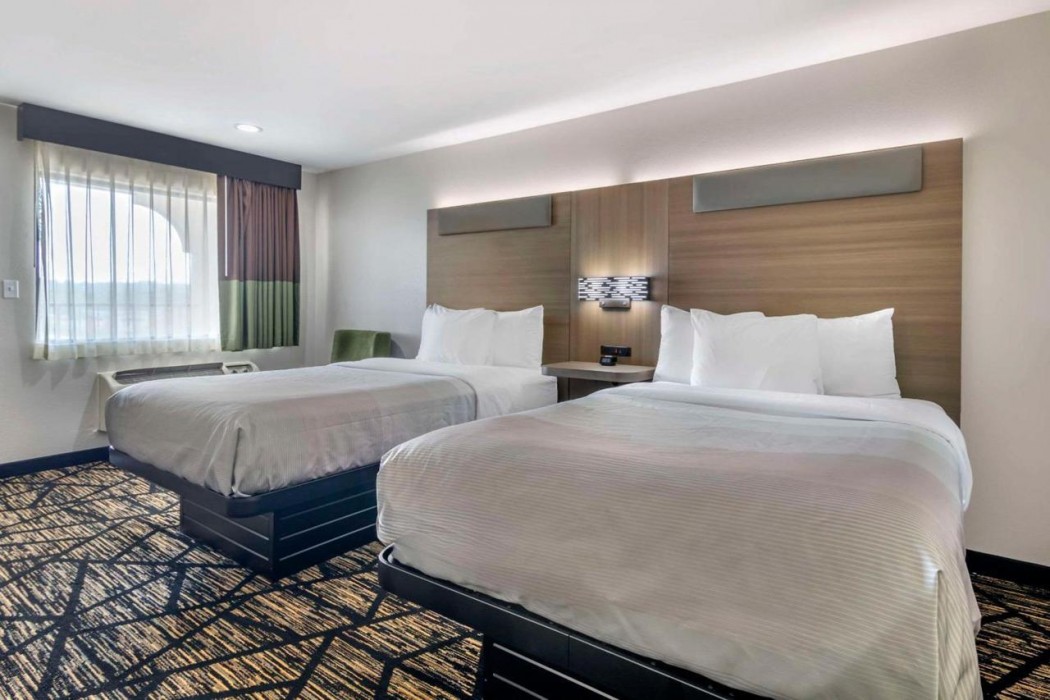 Quality Inn & Suites Athens University Area 15/57