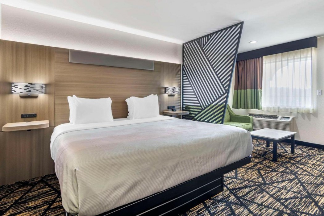 Quality Inn & Suites Athens University Area 19/57