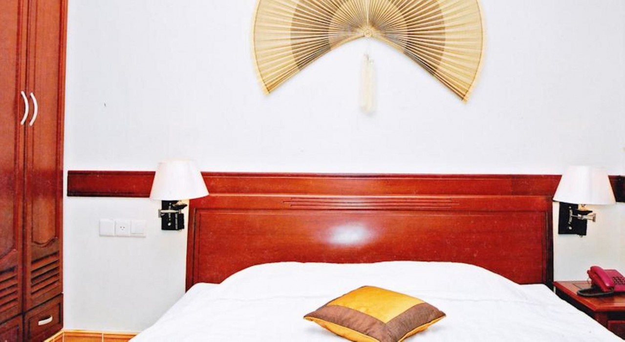 Hoang Thanh Thuy Hotel 1 49/77