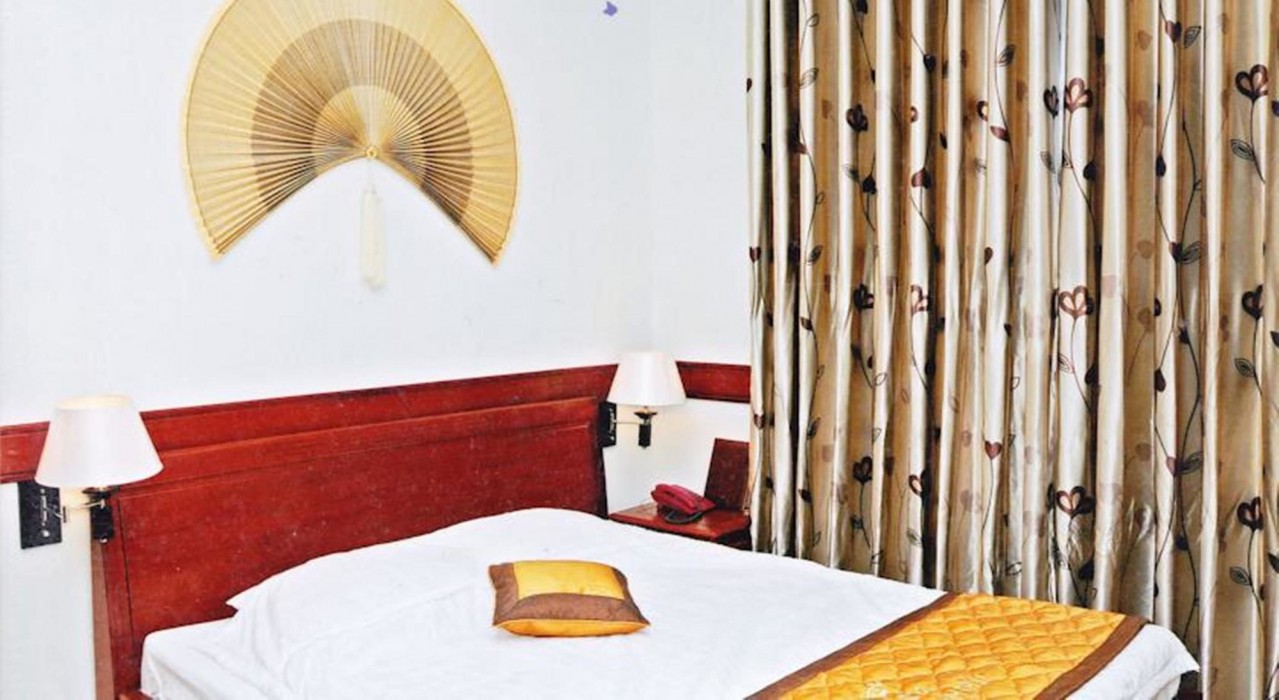 Hoang Thanh Thuy Hotel 1 53/77