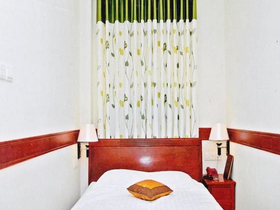Hoang Thanh Thuy Hotel 1 43/77