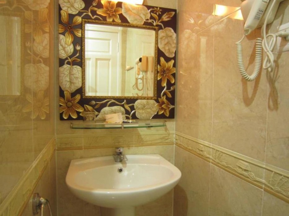 Hoang Thanh Thuy Hotel 1 39/77