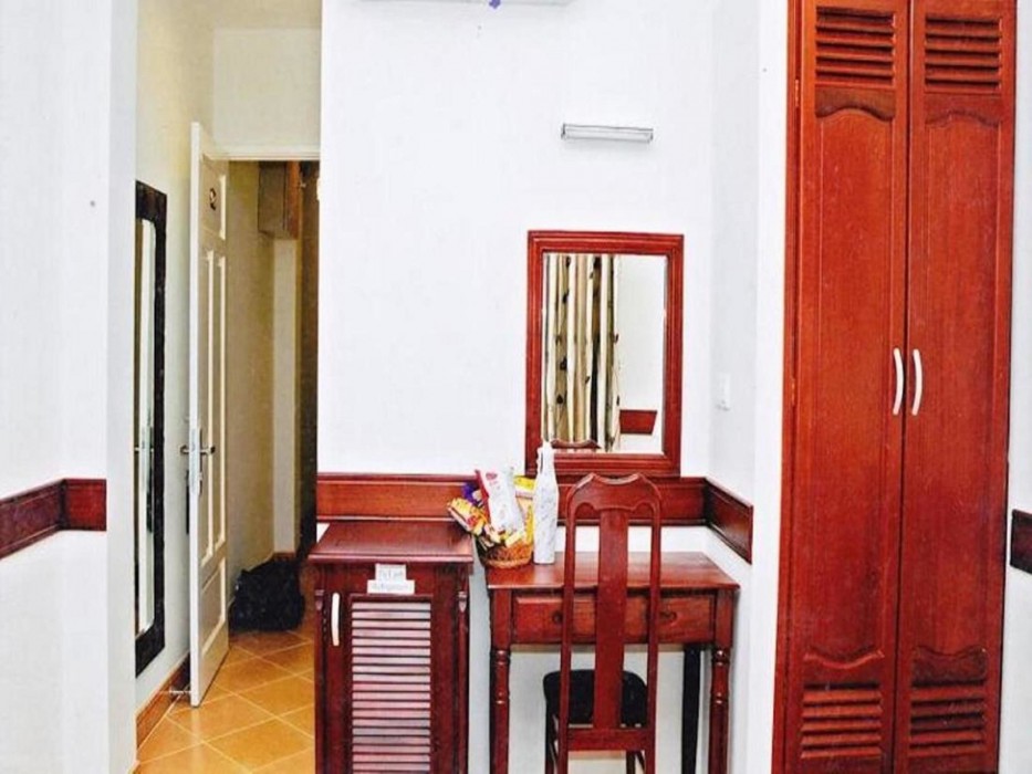 Hoang Thanh Thuy Hotel 1 54/77