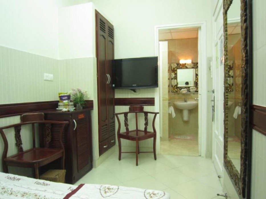 Hoang Thanh Thuy Hotel 1 48/77