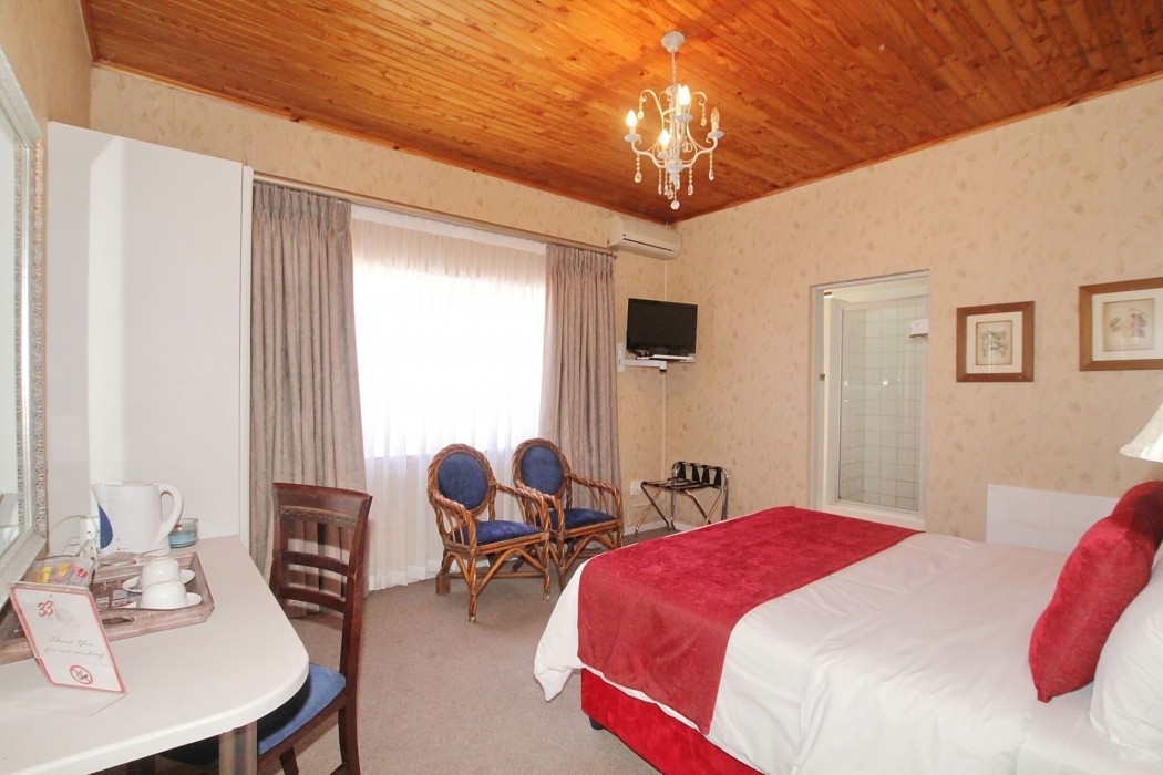 33 on First Guest House 24/67