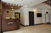 OYO Premium Convent Road BSNL Junction 34/52