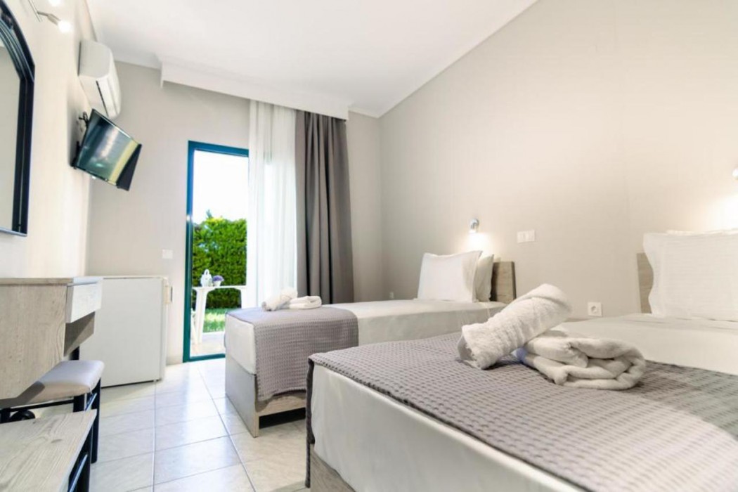 Samel Hotel 23/84
