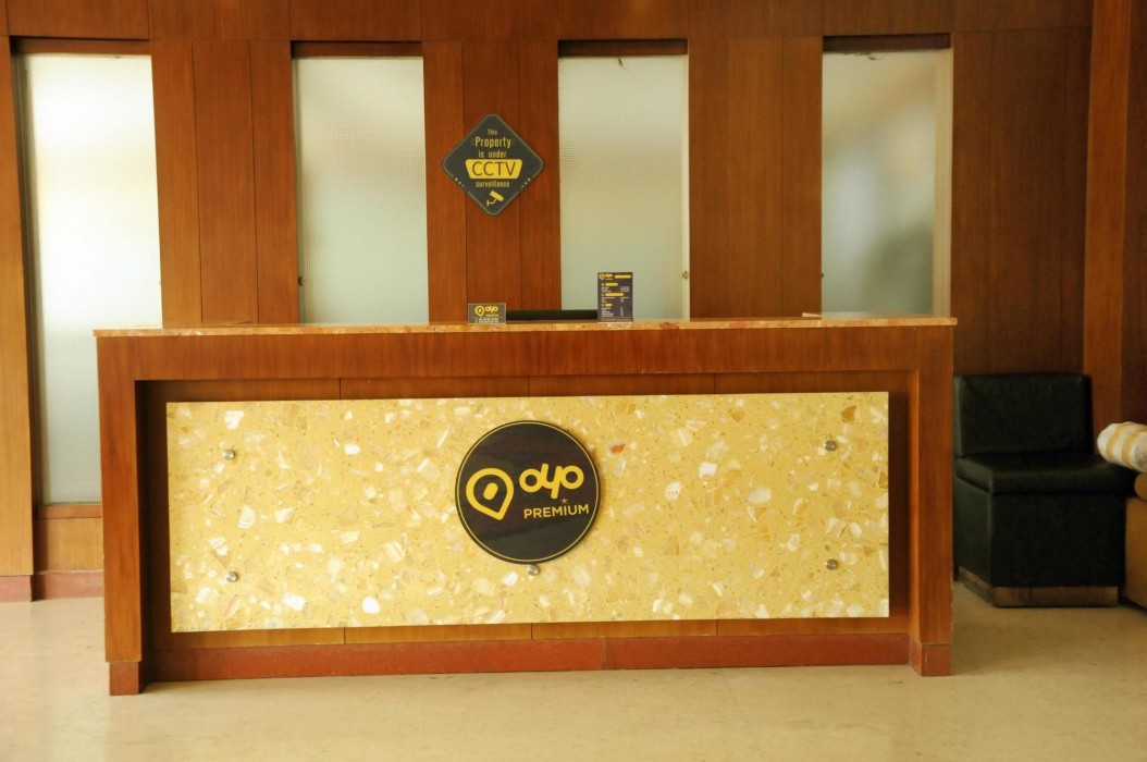 OYO Premium Airport Sitra 9/18