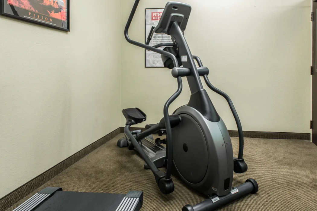 Sleep Inn & Suites Pittsburgh Airport 13/24