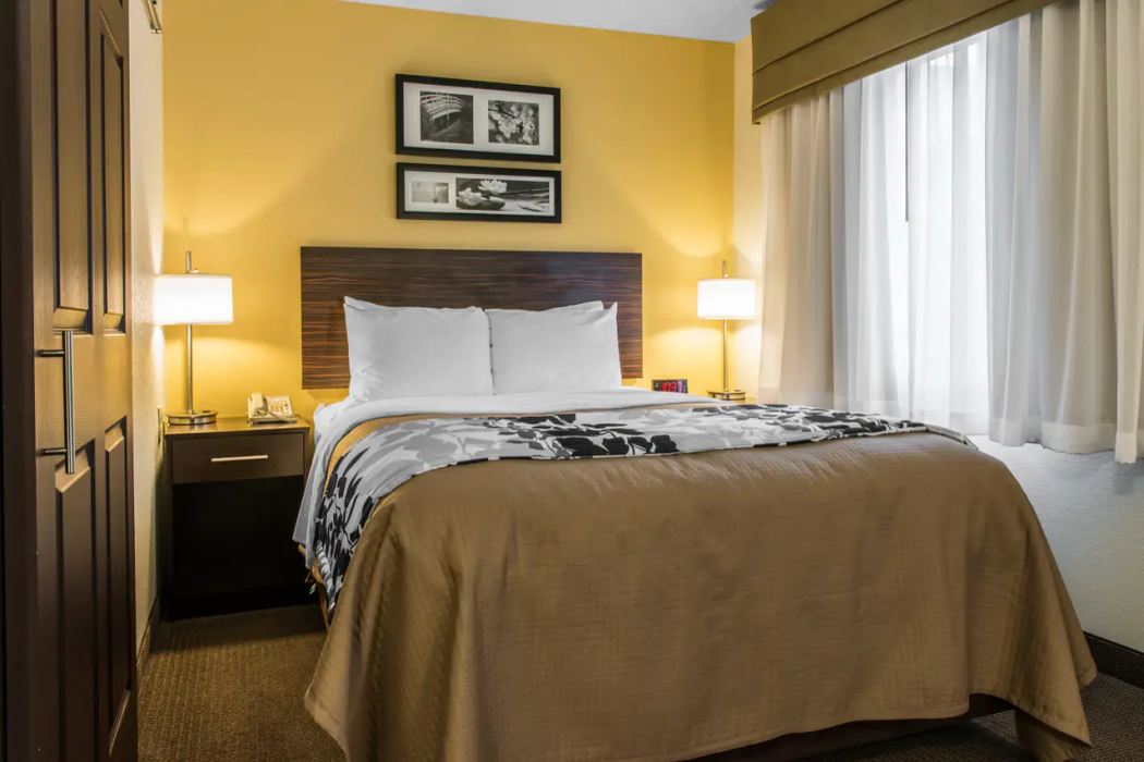 Sleep Inn & Suites Pittsburgh Airport 7/24