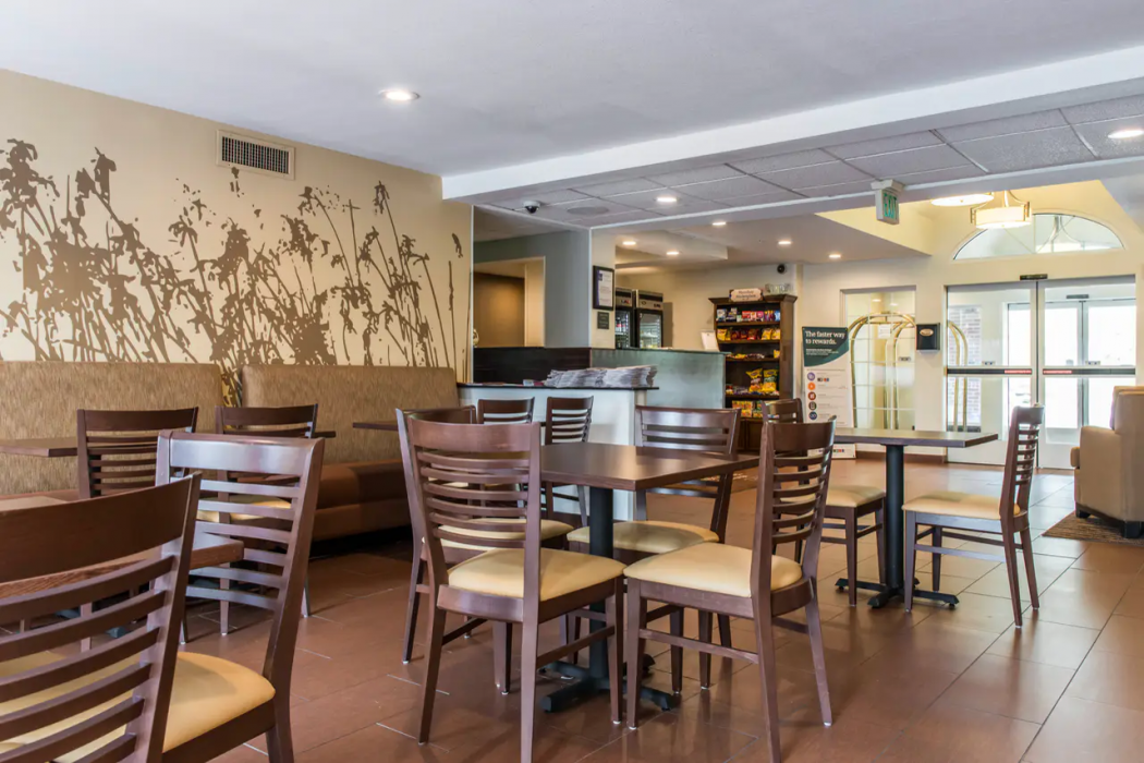 Sleep Inn & Suites Pittsburgh Airport 11/24