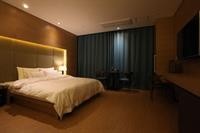 Business Design Hotel LUV 64/98
