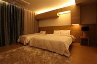 Business Design Hotel LUV 49/98