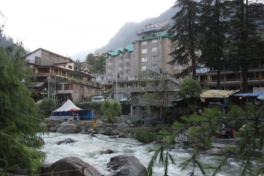 Golden Tulip Manali 63/92