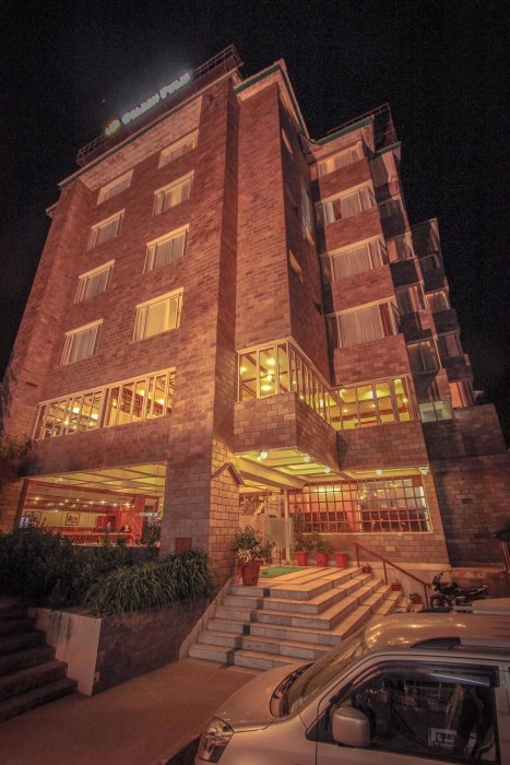 Golden Tulip Manali 66/92