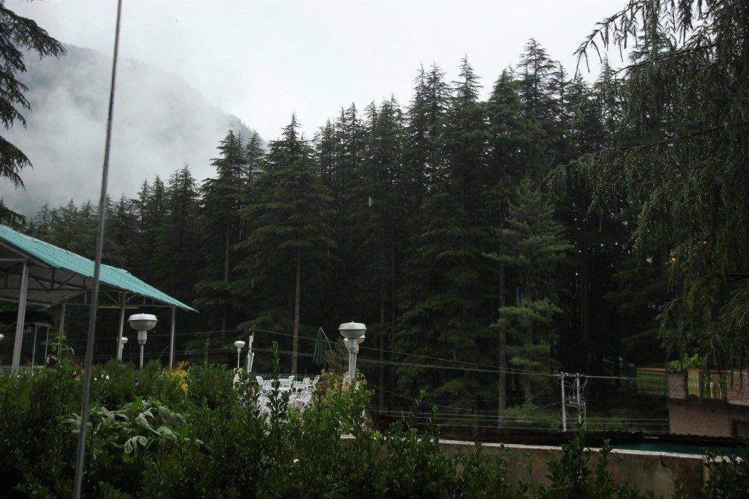 Golden Tulip Manali 48/92