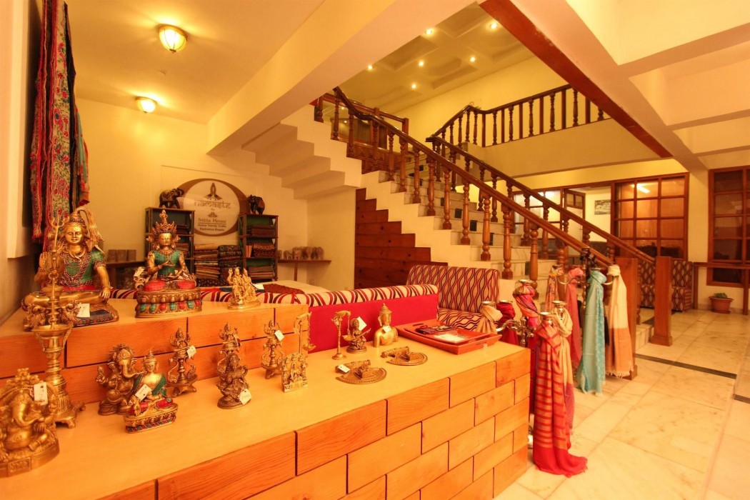 Golden Tulip Manali 69/92