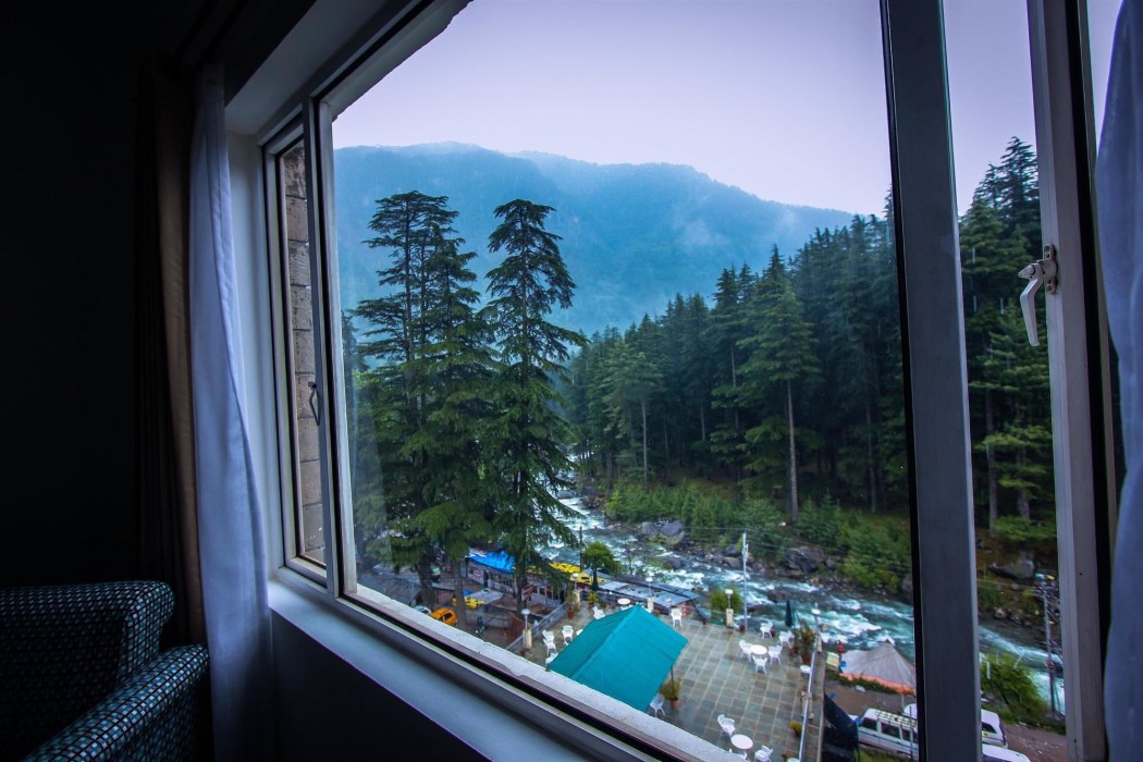 Golden Tulip Manali 39/92