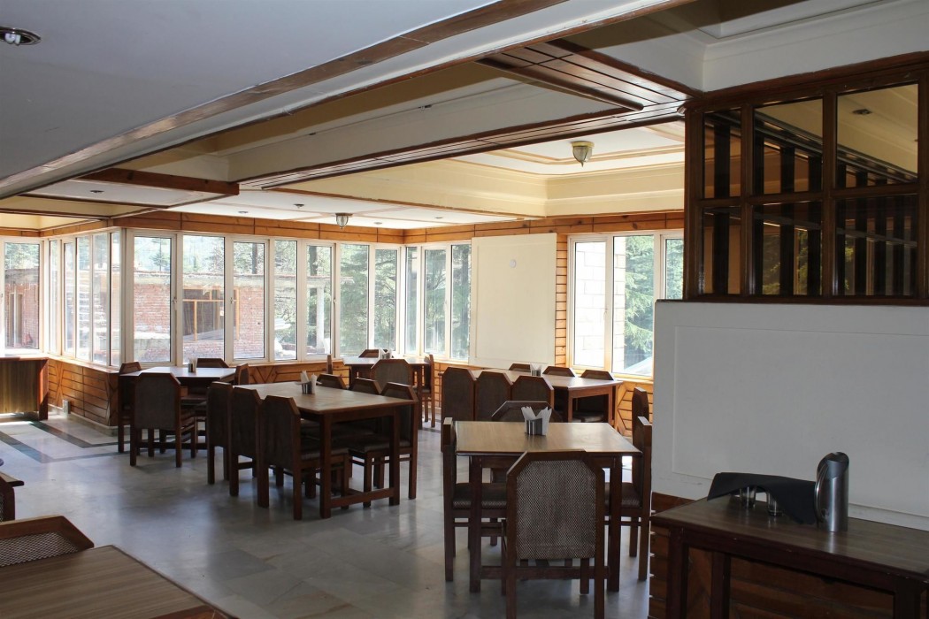 Golden Tulip Manali 71/92