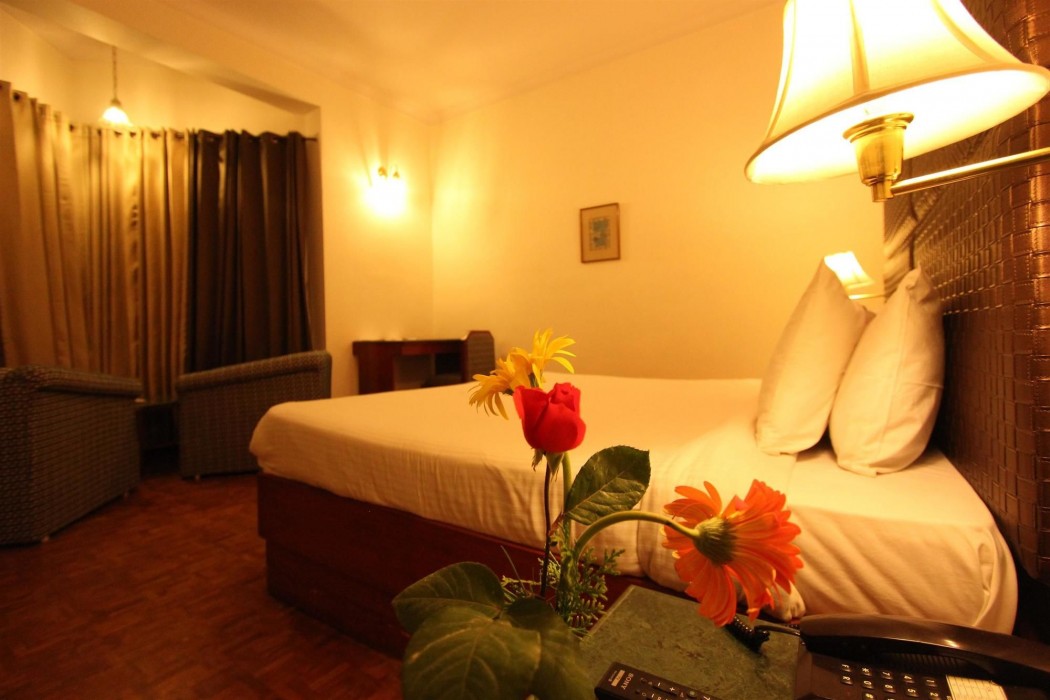 Golden Tulip Manali 61/92