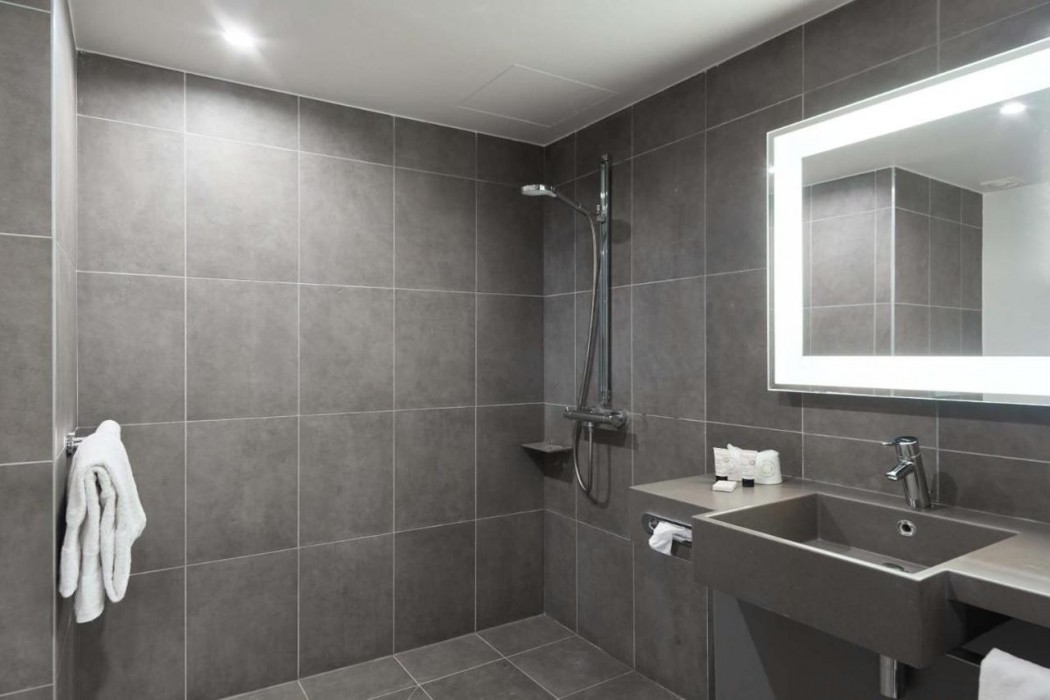 B&B Hotel Cergy Port 4 Stars 9/18