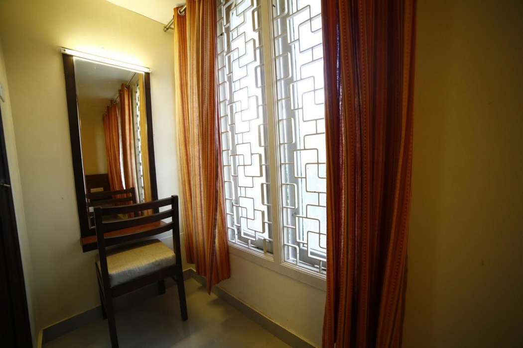 OYO Rooms off Aurobindo Ashram 35/65