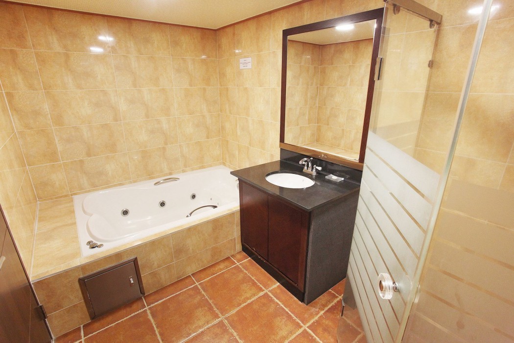 Noblesse Hotel 45/100