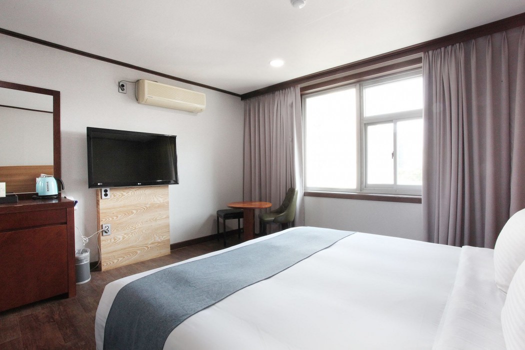 Noblesse Hotel 71/100