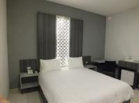 Studio Inn Suites 20/38