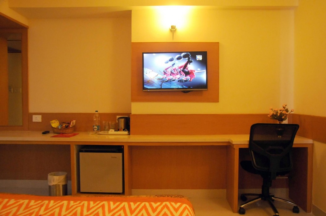 OYO Rooms Cross Cut Road Gokhale Street 14/34