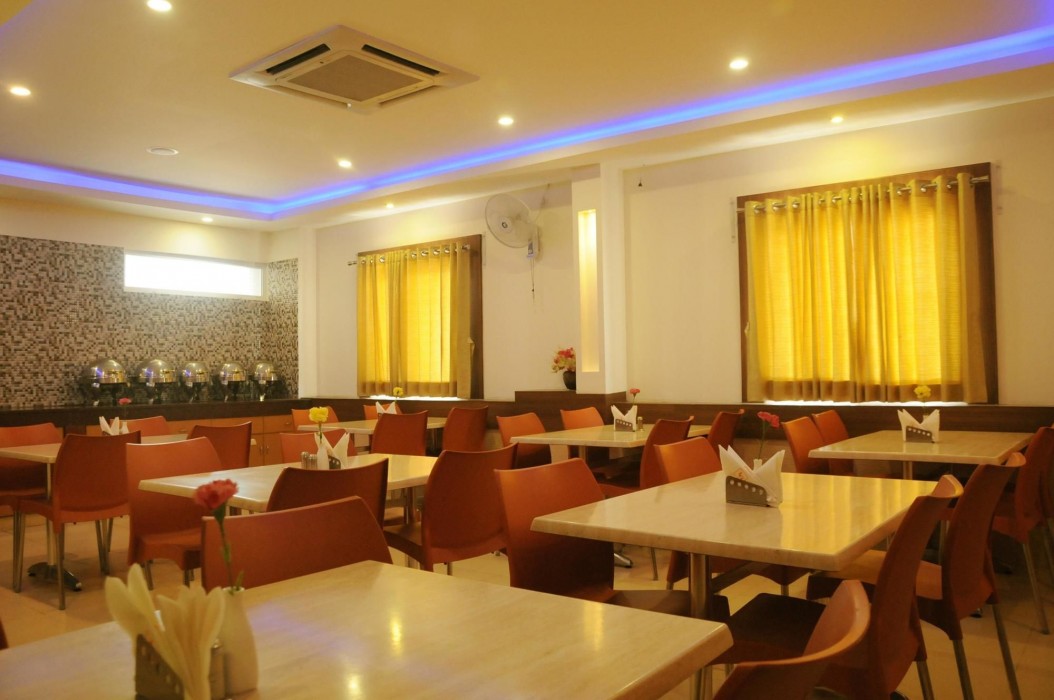 OYO Rooms Cross Cut Road Gokhale Street 25/34